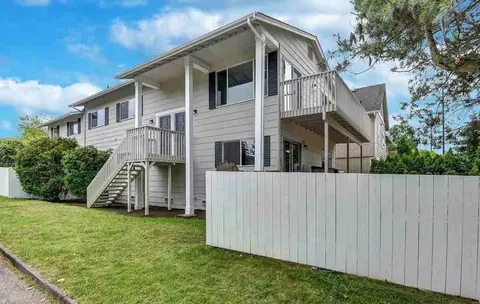107 N 90th St, Seattle, WA 98103