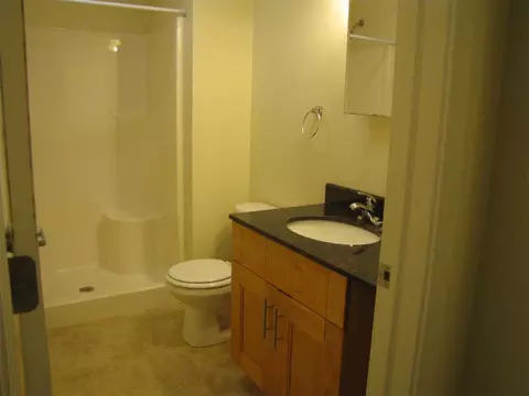 800 James Ave, Scranton, PA 18510
