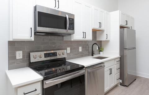 211 Saint Paul St, Baltimore, MD 21202 photo 13
