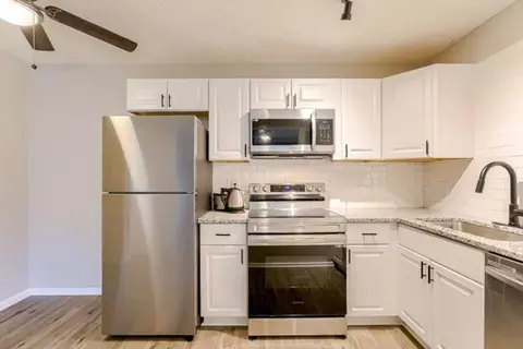 1400 N 38th St, Kansas City, KS 66102