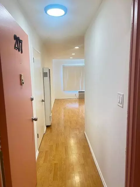 1815 N Serrano Ave, Los Angeles, CA 90027