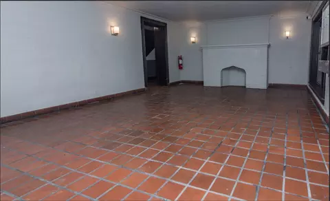 6700 S Constance Ave, Chicago, IL 60649 photo 10