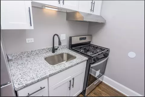 6700 S Constance Ave, Chicago, IL 60649 photo 3
