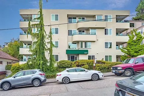 1317 6th Ave N, Seattle, WA 98109