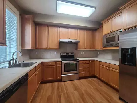 2000 NW Talus Dr, Issaquah, WA 98027
