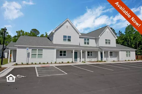 8814 Market St, Wilmington, NC 28411