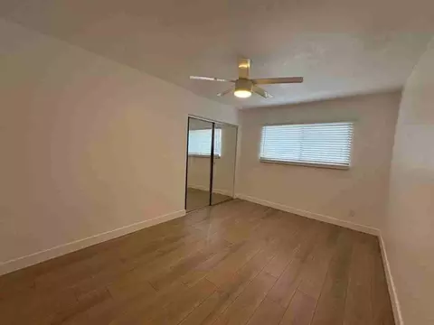 445 Rose Ave, Long Beach, CA 90802 photo 3