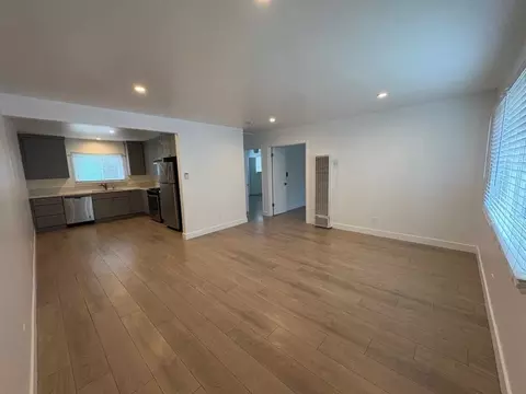 445 Rose Ave, Long Beach, CA 90802 photo 6