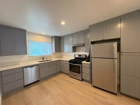 445 Rose Ave, Long Beach, CA 90802 photo 11