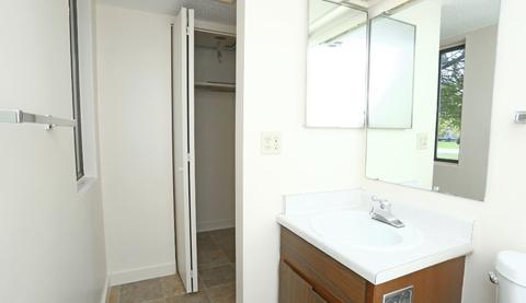 2486 N Harbor Dr, Bay City, MI 48706 photo 28
