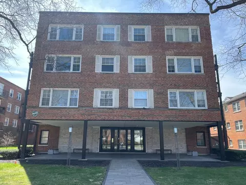 2620 Central St, Evanston, IL 60201