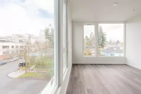355 15th Ave, Seattle, WA 98122