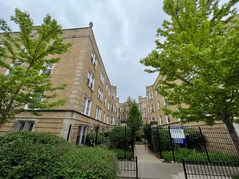 2333 W Addison St, Chicago, IL 60618 photo 14