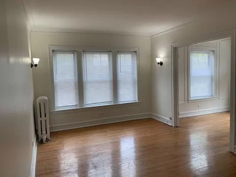 2333 W Addison St, Chicago, IL 60618