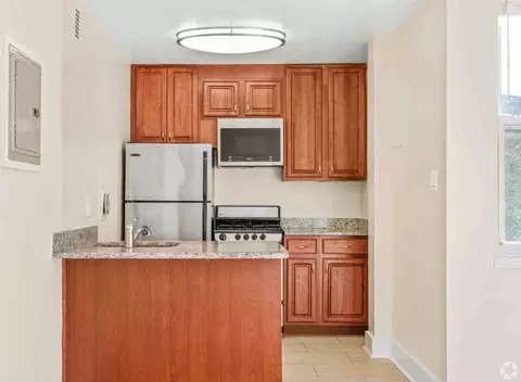 1845 Summit Pl NW, Washington, DC 20009