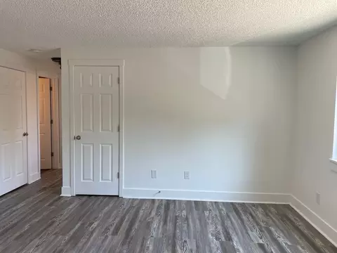1712 Lewis River Rd, Woodland, WA 98674