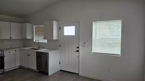 376 Marna Dr, Vacaville, CA 95687