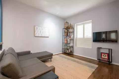 1425 P St NW, Washington, DC 20005 photo 2