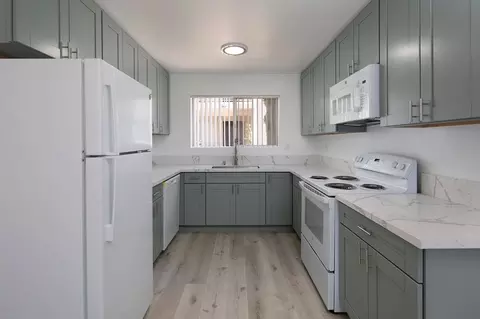 12500 12506 Oak Knoll Rd, Poway, CA 92064