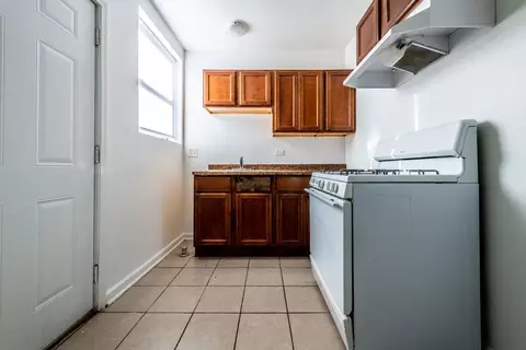 8127 S Ellis Ave, Chicago, IL 60619 photo 5