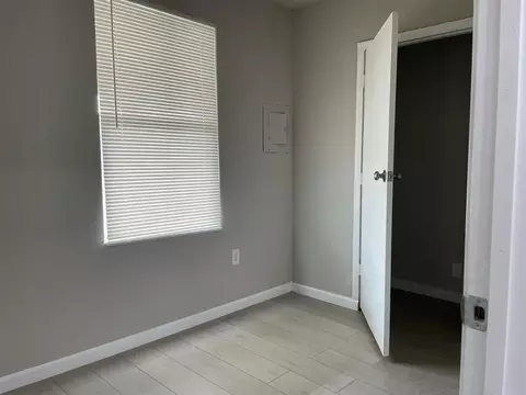 715 New Laredo Hwy, San Antonio, TX 78211 photo 9