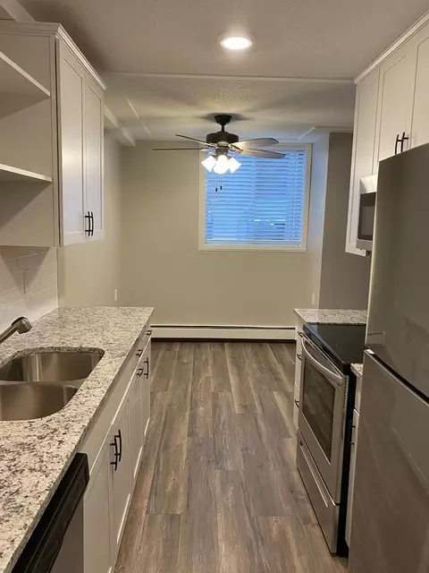 1950 Jade Ln, Eagan, MN 55122 photo 3