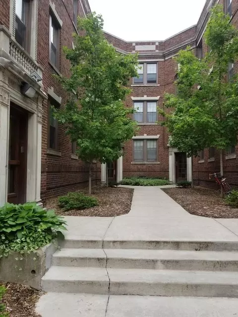 100 Glynn Ct, Detroit, MI 48202