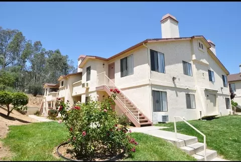 744 W Fallbrook St, Fallbrook, CA 92028