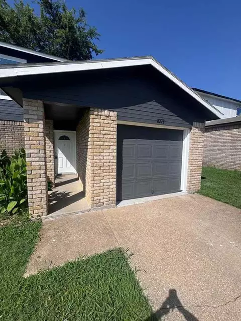 Nw Summercrest Blvd, Burleson, TX 76028