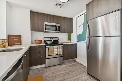 230 NE 4th St, Miami, FL 33132 photo 38