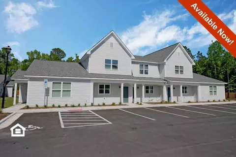 8814 Market St, Wilmington, NC 28411