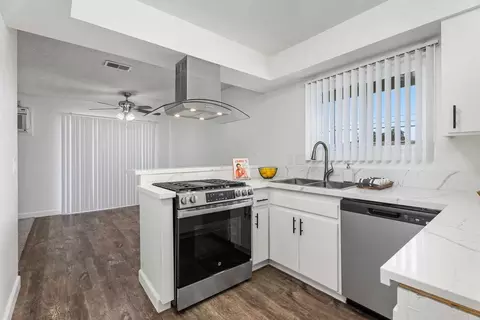 17062 Altadena Dr, Tustin, CA 92780