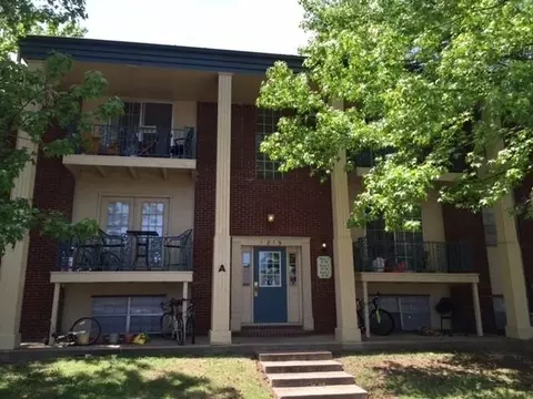1219 N Storer Ave, Fayetteville, AR 72703