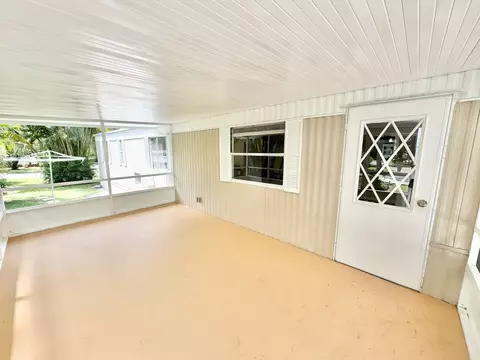1252 Henderson Creek Dr, Naples, FL 34114