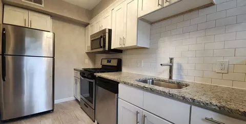 7752 Kingsbury Blvd, Clayton, MO 63105