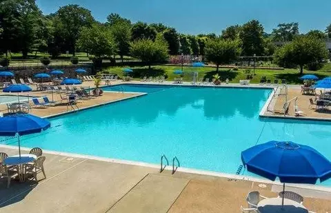 10000 Greenside Dr, Cockeysville, MD 21030 photo 8