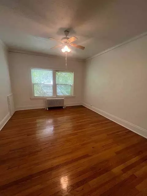 2440 Overlook Rd, Cleveland Heights, OH 44106