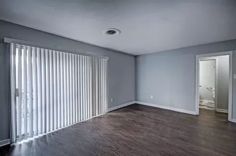 225 W Mcdowell Rd, Jackson, MS 39204