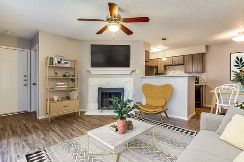 5644 Riverwalk Dr, Benbrook, TX 76109 photo 2