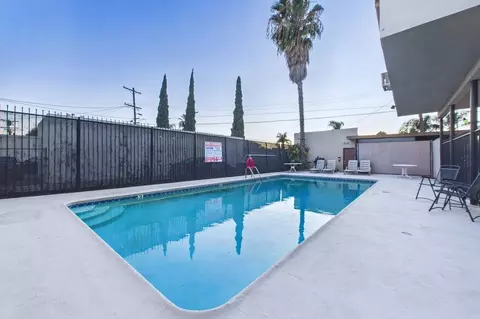 6743 Whitsett Ave, Valley Glen, CA 91606