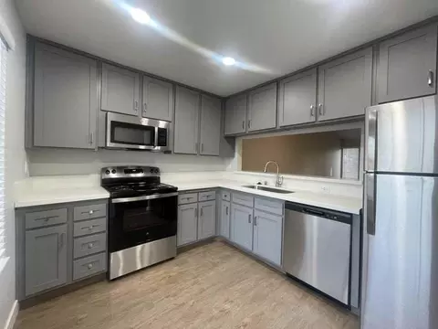 8200 Kroll Way, Bakersfield, CA 93311