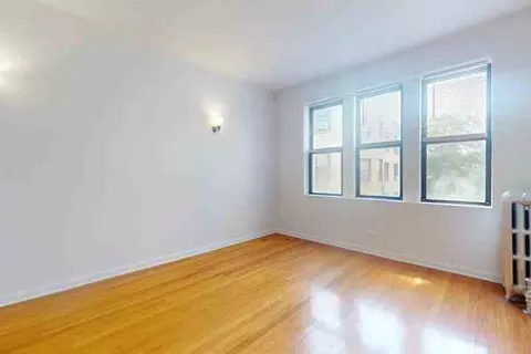 5415 S Woodlawn Ave, Chicago, IL 60615
