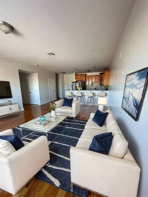 422 68th St, Guttenberg, NJ 07093