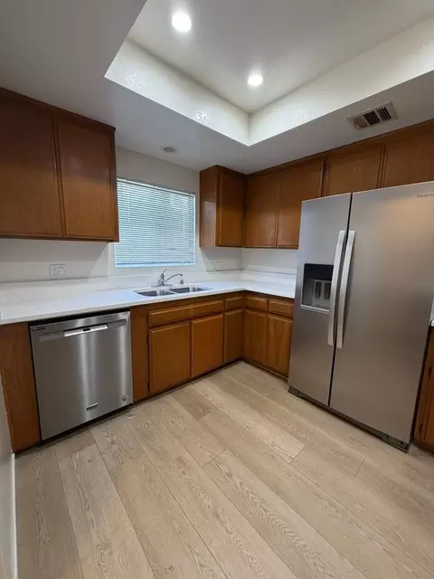 11308 Huston St, Los Angeles, CA 91601