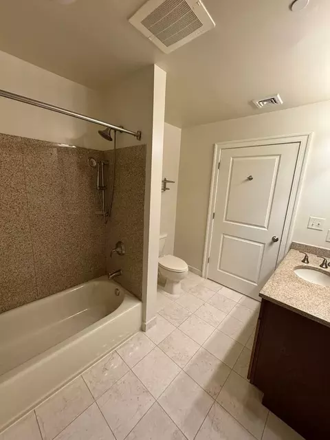 222 N Charles St, Baltimore, MD 21201 photo 34