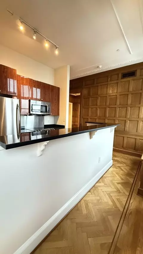 222 N Charles St, Baltimore, MD 21201 photo 10