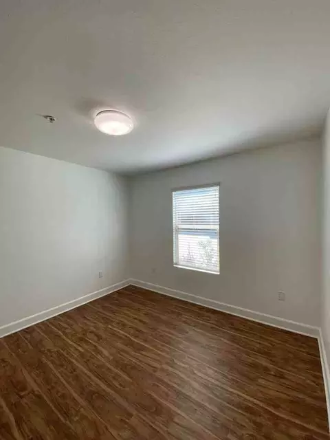 8421 Adams St, Paramount, CA 90723 photo 6