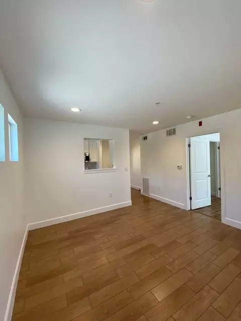 8421 Adams St, Paramount, CA 90723 photo 5