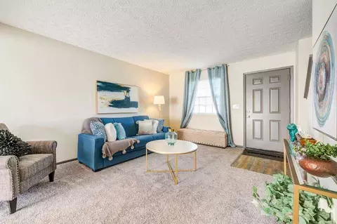 699 Wellingshire Blvd, Columbus, OH 43085 photo 6