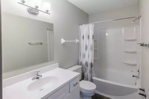 699 Wellingshire Blvd, Columbus, OH 43085 photo 13